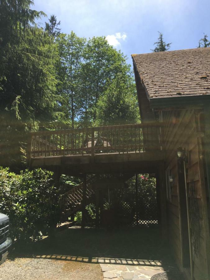 Manitou Lodge Forks Exteriör bild