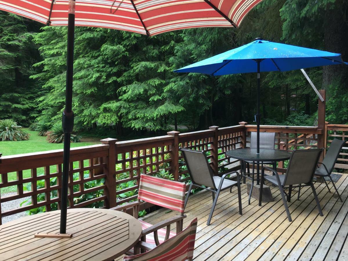 Manitou Lodge Forks Exteriör bild